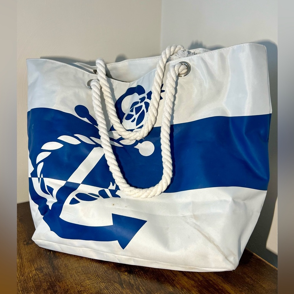 nautical-inspired tote bag